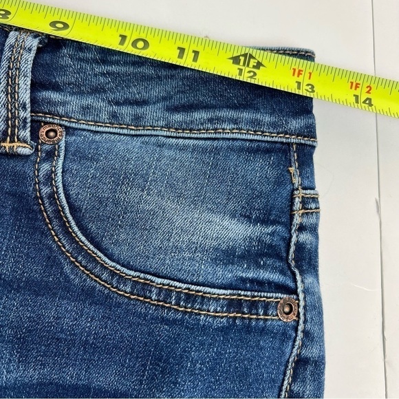 MAURICES Women’s High-Rise Blue Jeans Sz Small Short Distressed Ripped Stretch - Picture 9 of 13